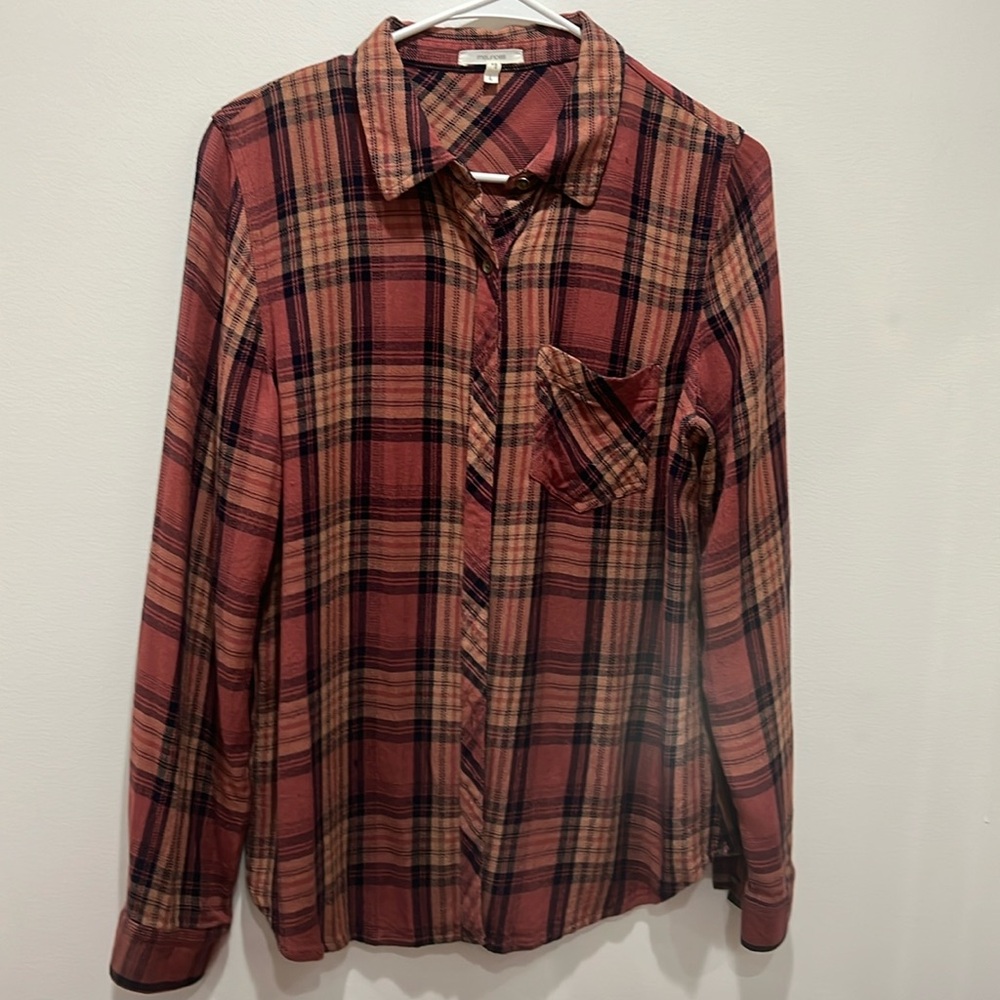 Large light weight long sleeve button shirt from Maurice’s
